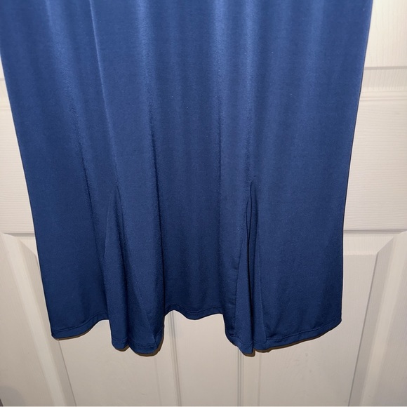 🌹𝐒𝐎𝐔𝐓𝐇𝐄𝐑𝐍 𝐋𝐀𝐃𝐘 𝐍𝐀𝐕𝐘 𝐅𝐀𝐍 𝐓𝐀𝐈𝐋 𝐆𝐎𝐋𝐃 𝐀𝐂𝐂𝐄𝐍𝐓𝐒 𝐌𝐀𝐗𝐈 𝐃𝐑𝐄𝐒𝐒 - Picture 4 of 8